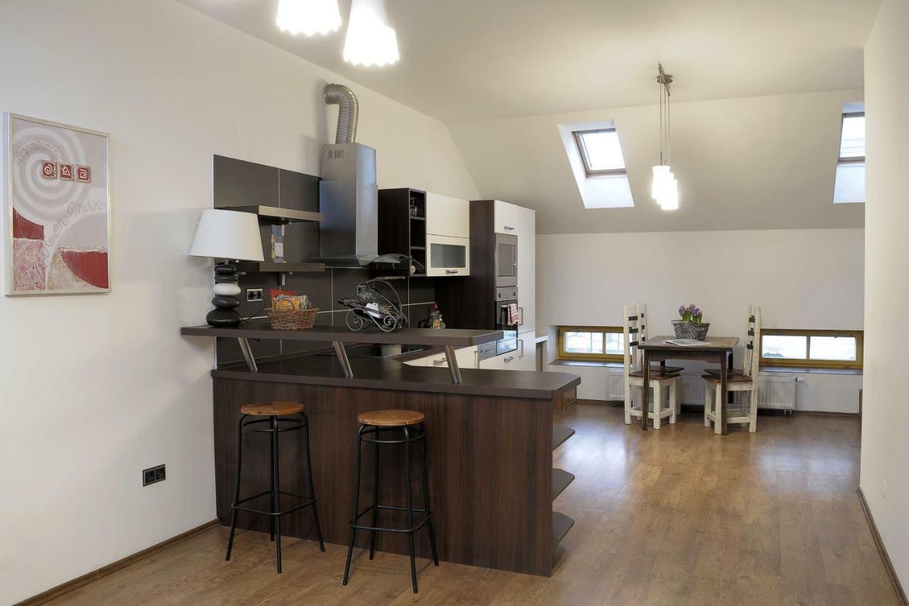 Apartmany V Podzamci Ii. เมลนิค ภายนอก รูปภาพ